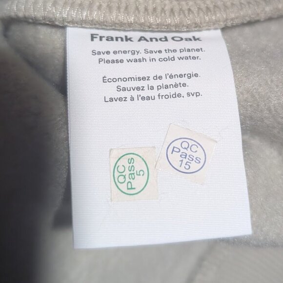 Frank and Oak | The Soft Crewneck Sweatshirt In Green - Picture 9 of 10